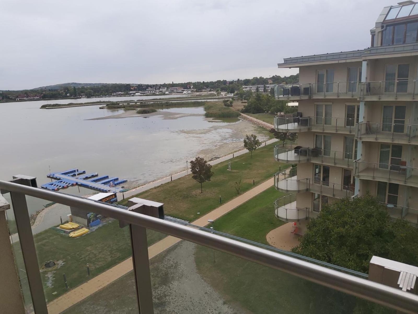 Wellness Apartments In Velence Exterior foto